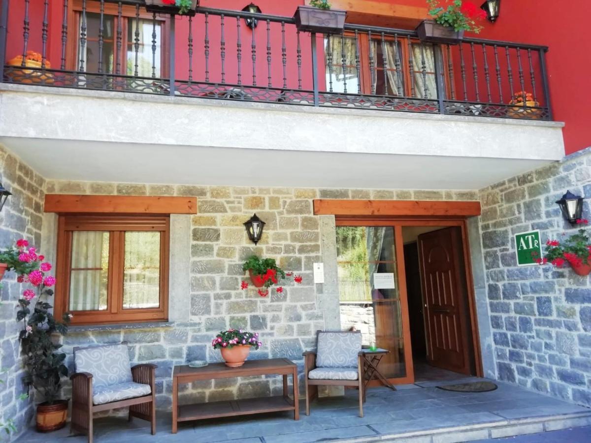 Apartamentos Rurales La Vina Onís Zewnętrze zdjęcie