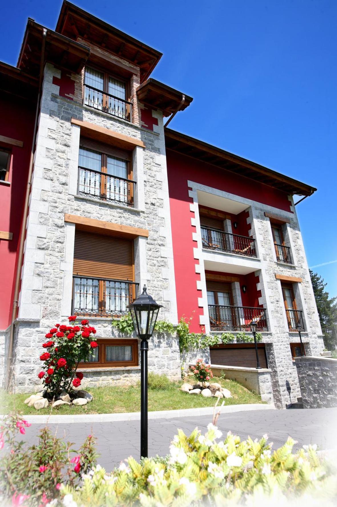 Apartamentos Rurales La Vina Onís Zewnętrze zdjęcie