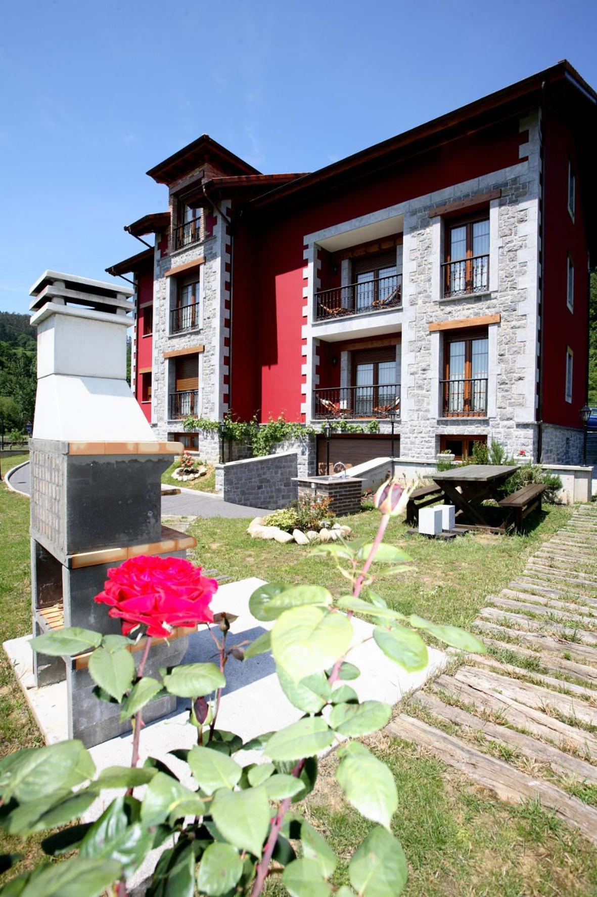 Apartamentos Rurales La Vina Onís Zewnętrze zdjęcie